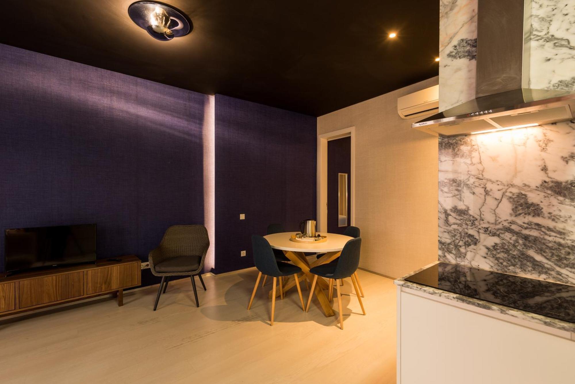 Alfama - Lisbon Lounge Suites Room photo