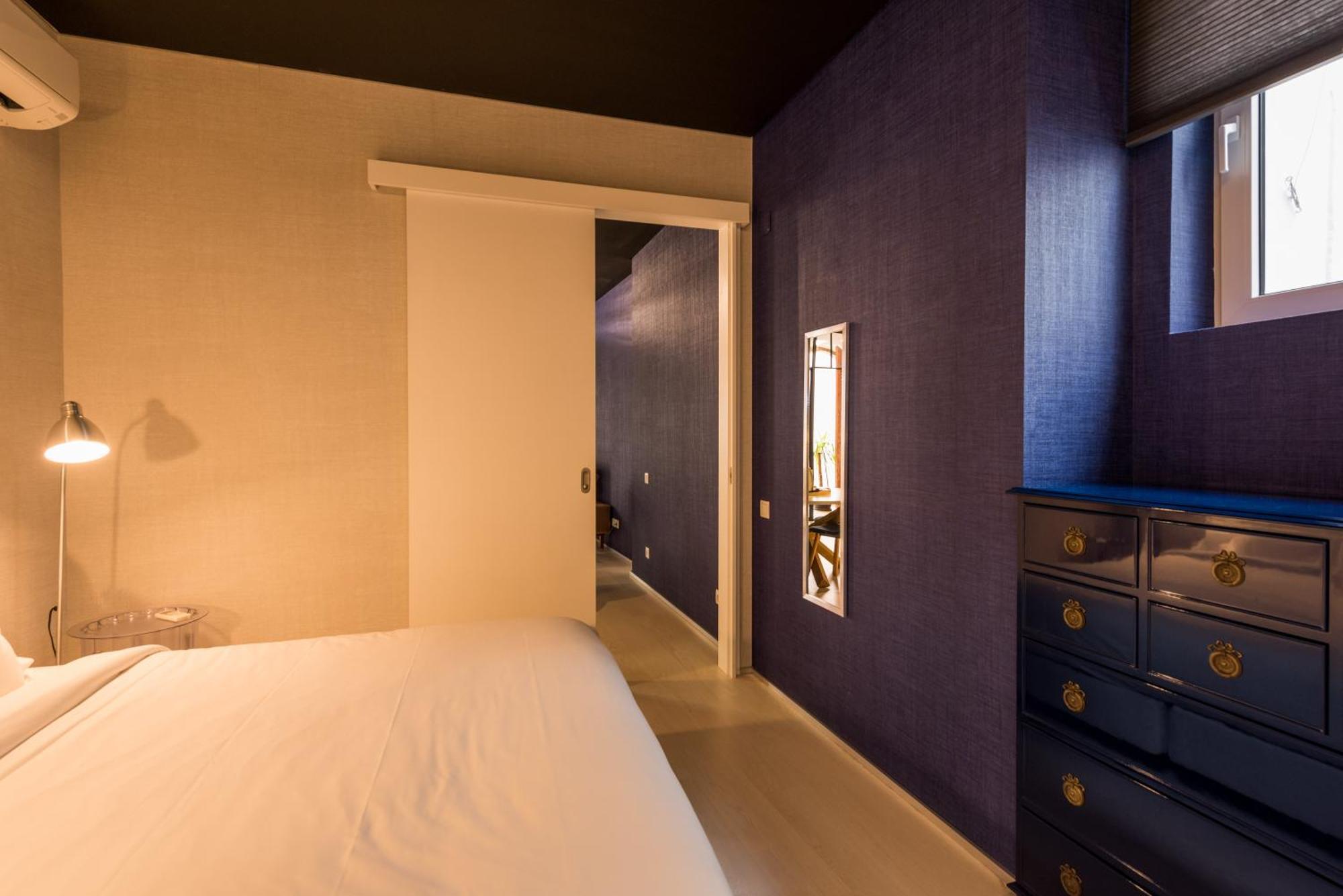 Alfama - Lisbon Lounge Suites Room photo