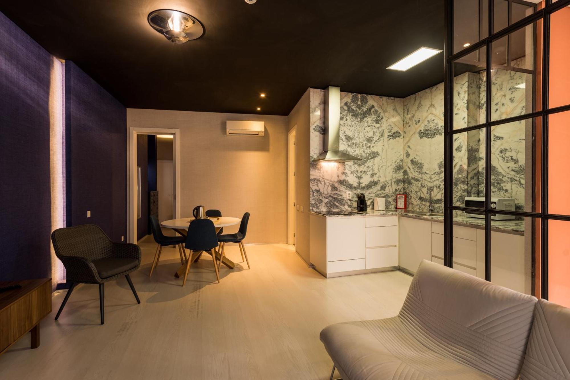 Alfama - Lisbon Lounge Suites Room photo