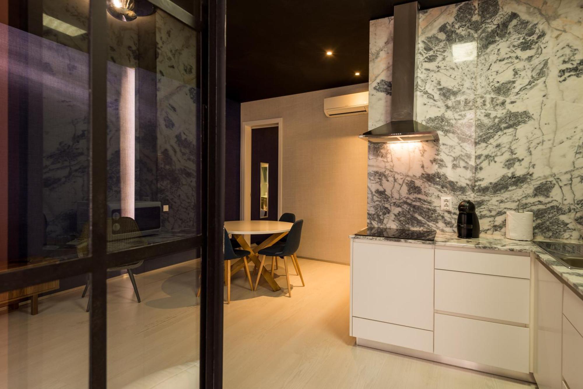 Alfama - Lisbon Lounge Suites Room photo