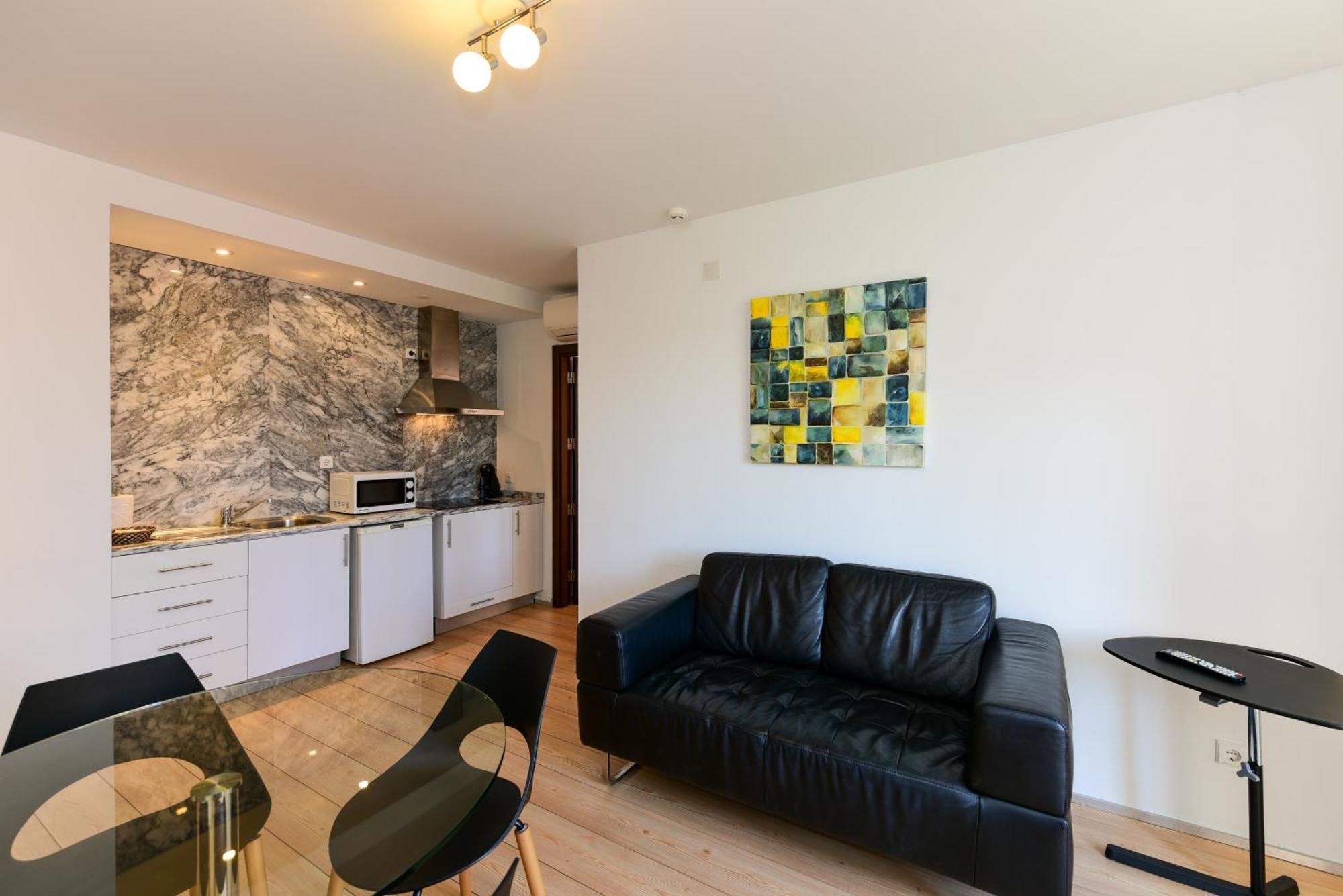 Alfama - Lisbon Lounge Suites Room photo