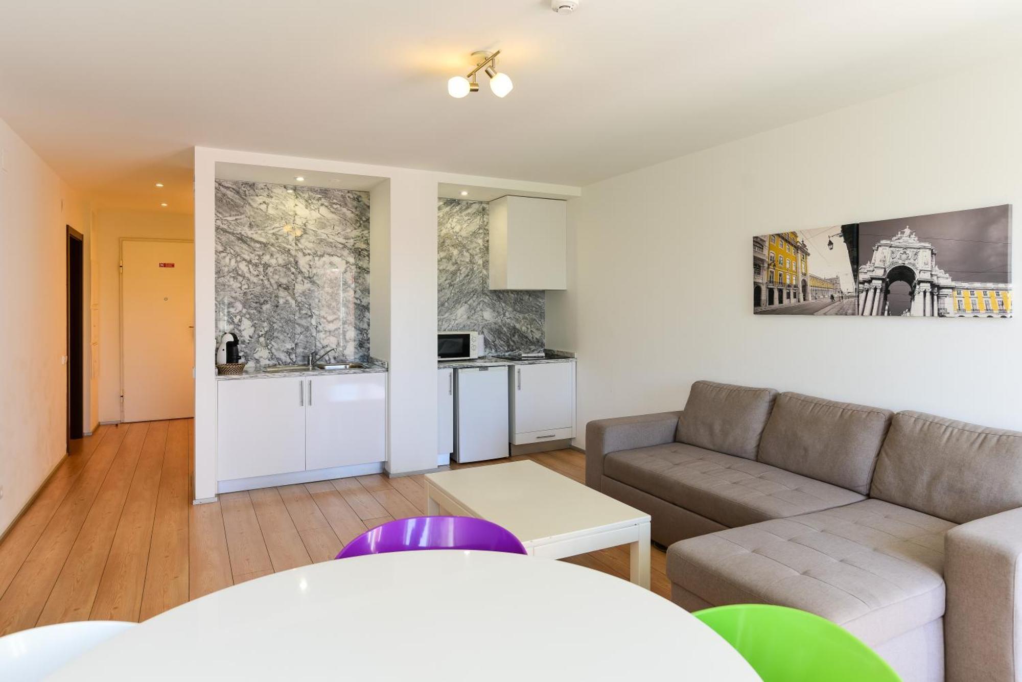 Alfama - Lisbon Lounge Suites Room photo