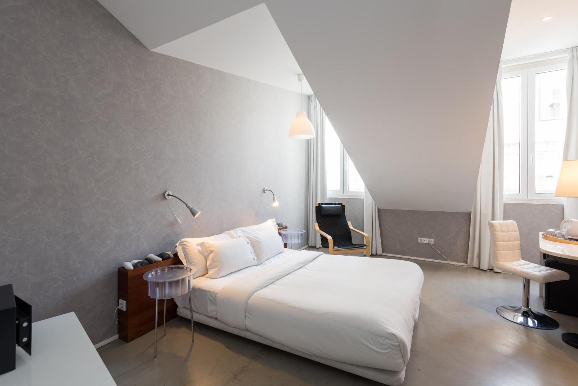 Alfama - Lisbon Lounge Suites Room photo